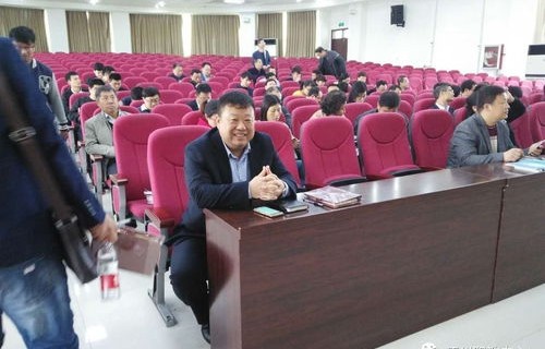 中职纯男性电子商务专业