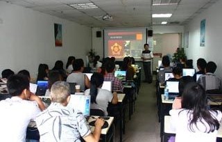电子商务学校有哪些专业